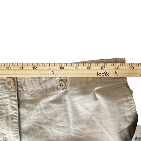 NWT KIM ROGERS KHAKI COMFORT CASUAL CAPRI PANTS. SZ 16 BELT LOOPS AND ZIPPER - Picture 6 of 10